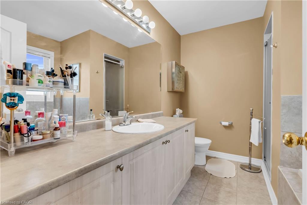 786 Fourth Line Property Photo 30