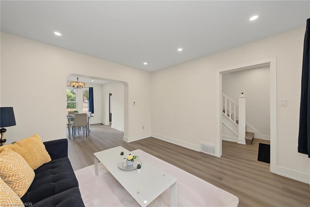 234 Balmoral Avenue S Property Photo 7