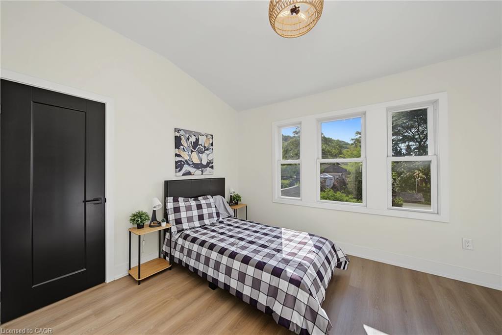 234 Balmoral Avenue S Property Photo 21