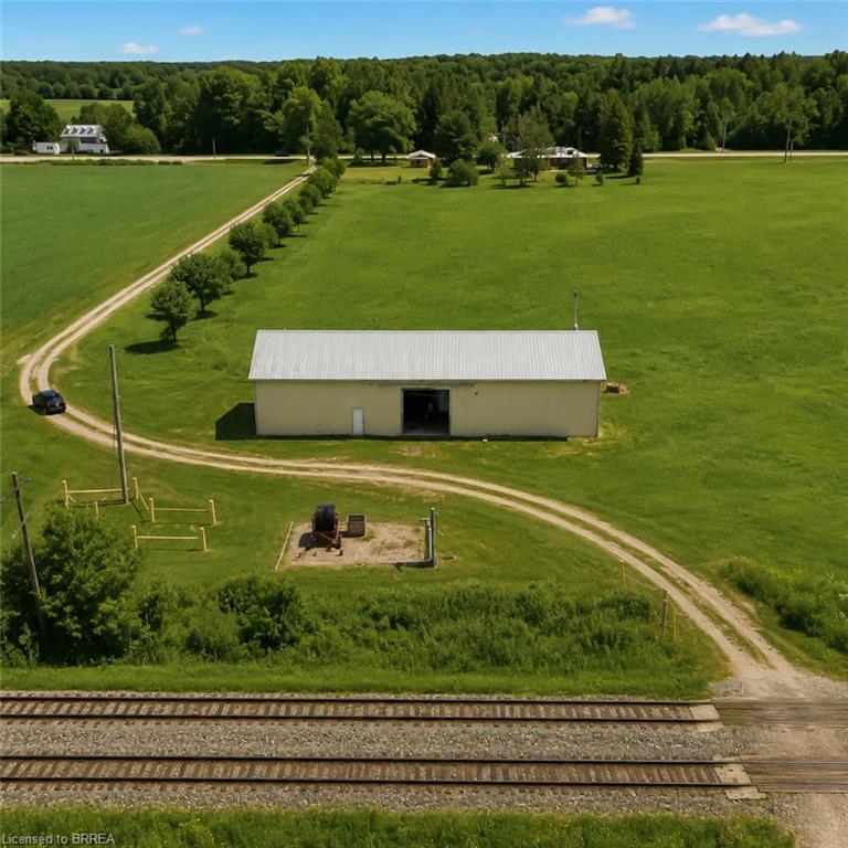 686455 Highway 2 Property Photo 3