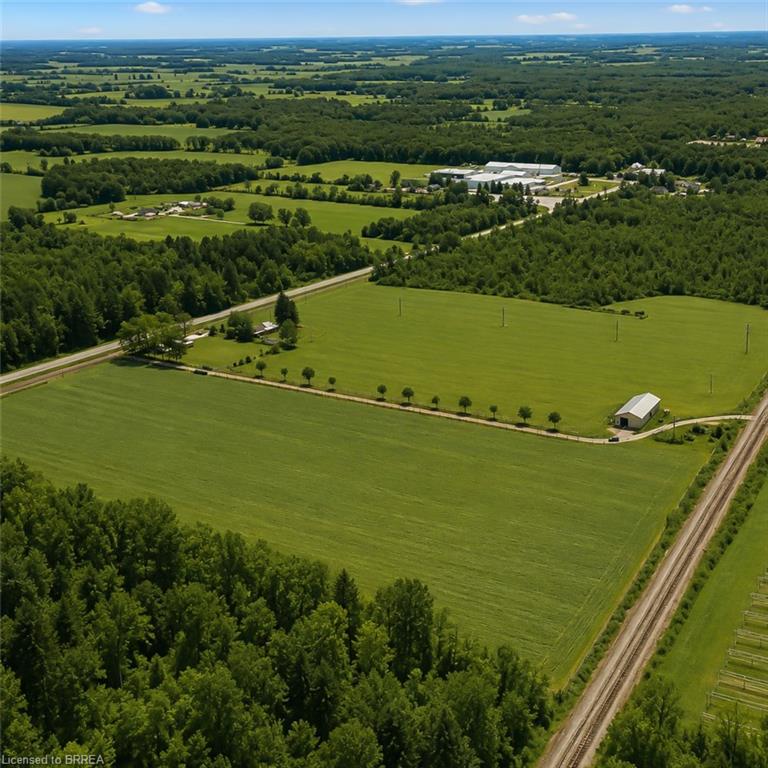 686455 Highway 2 Property Photo 4