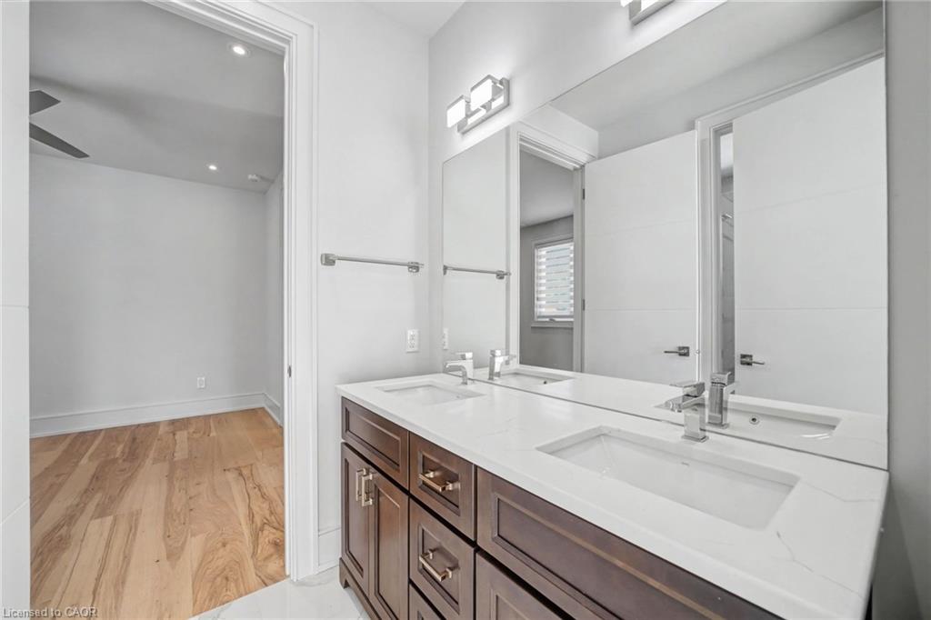2267 Fifth Line W Property Photo 13