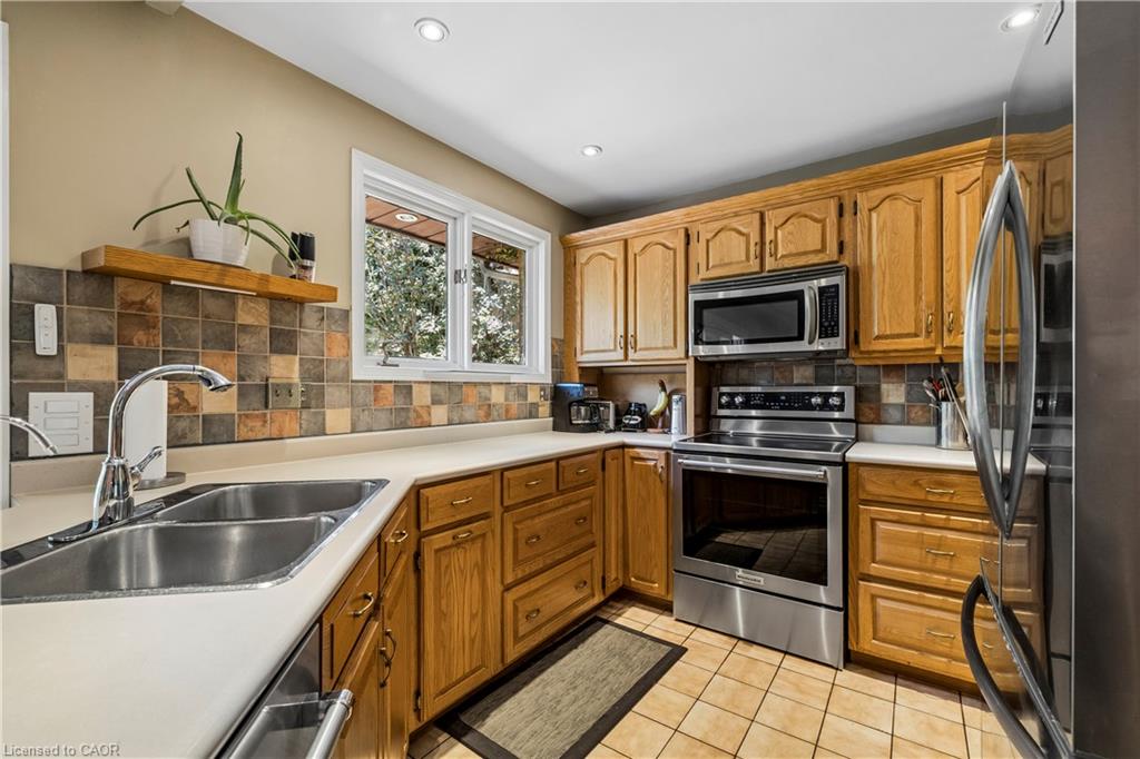2285 Dunedin Road Property Photo 16