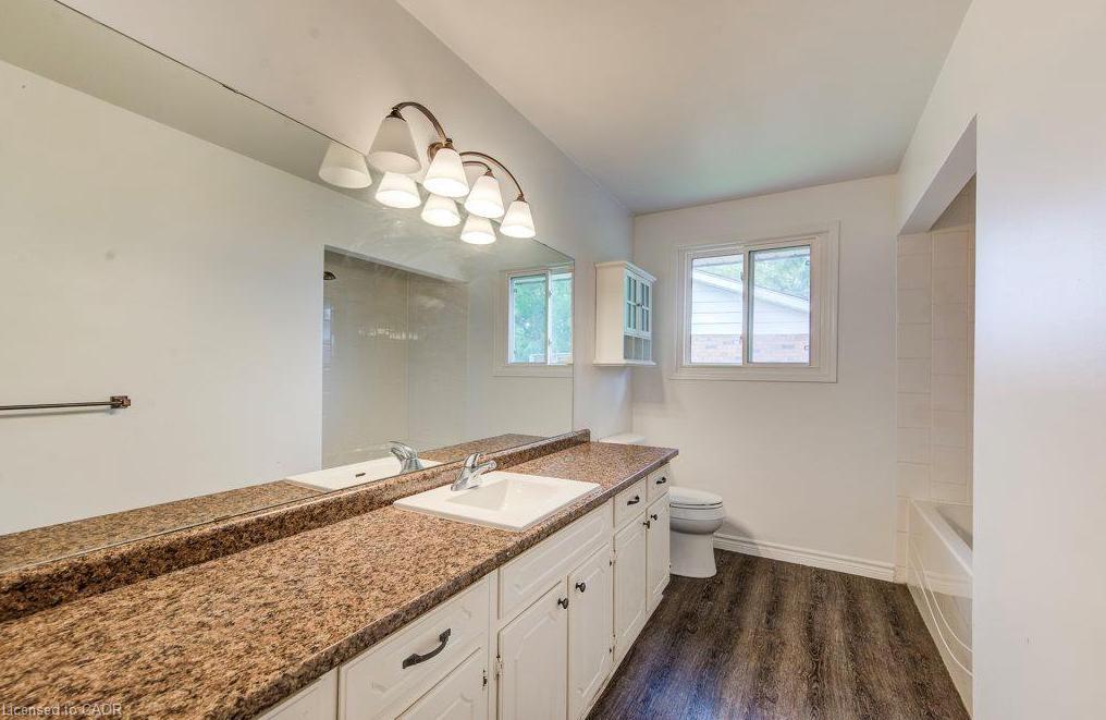 109 White Oak Place Property Photo 17