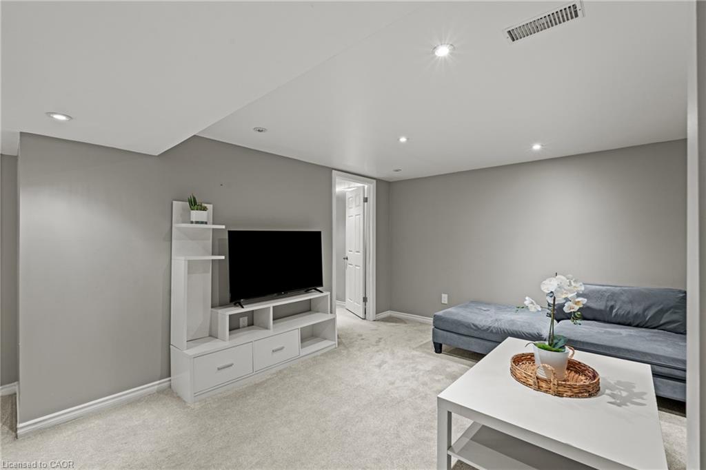 35 Kinsey Street Property Photo 21