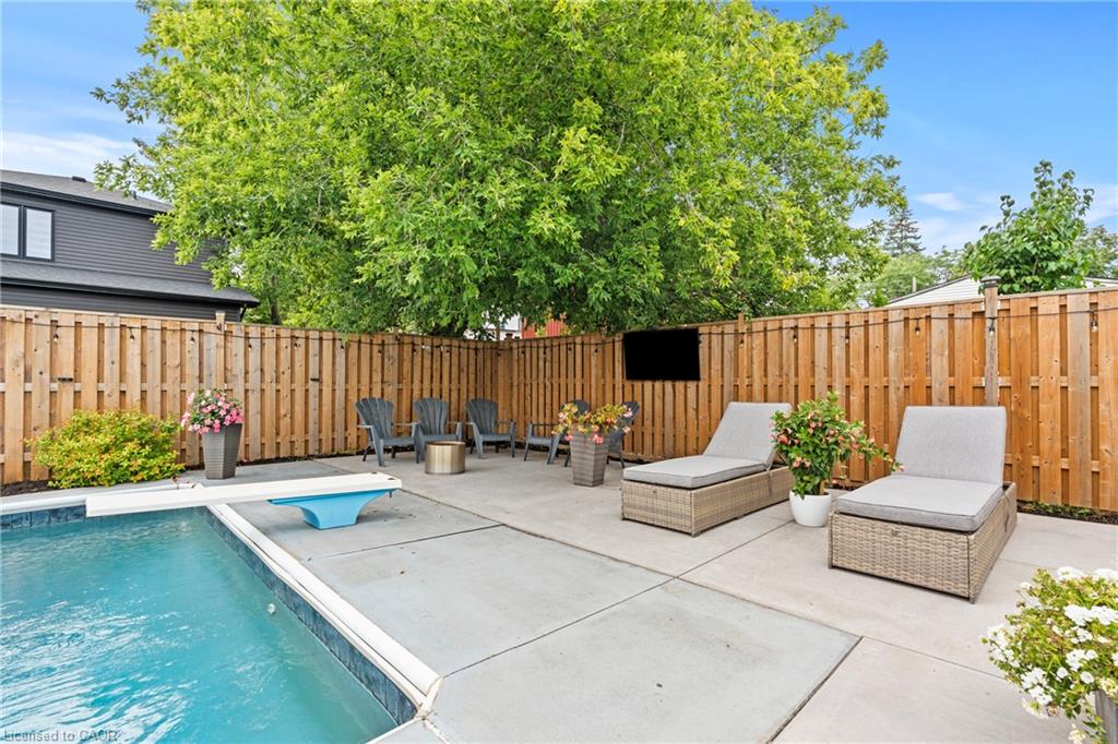 35 Kinsey Street Property Photo 32