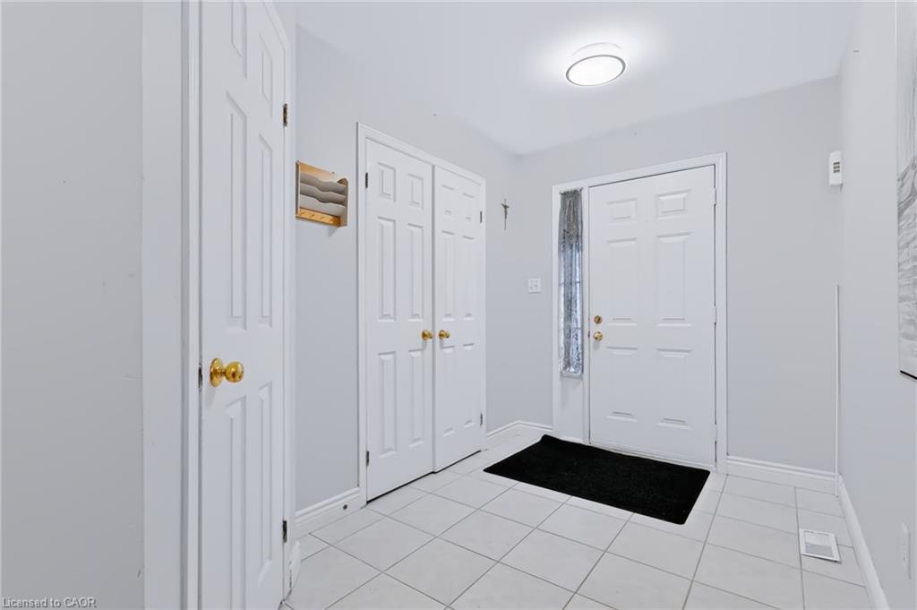 14-1283 Blanshard Drive Property Photo 4