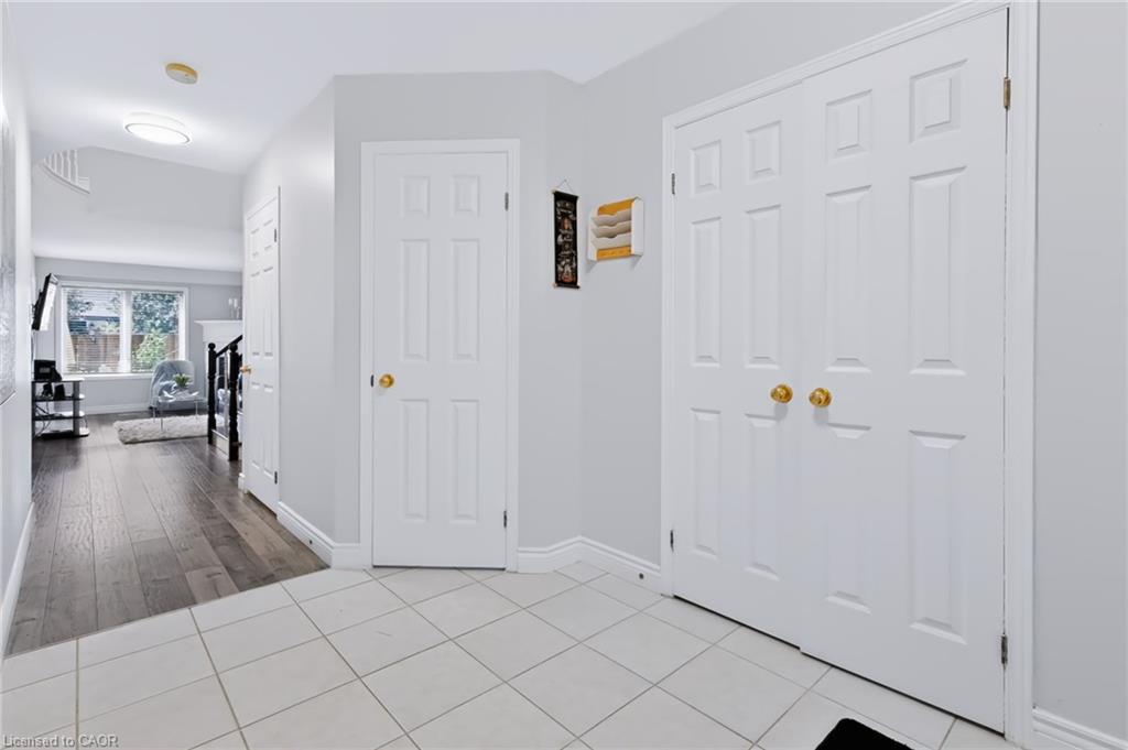 14-1283 Blanshard Drive Property Photo 5