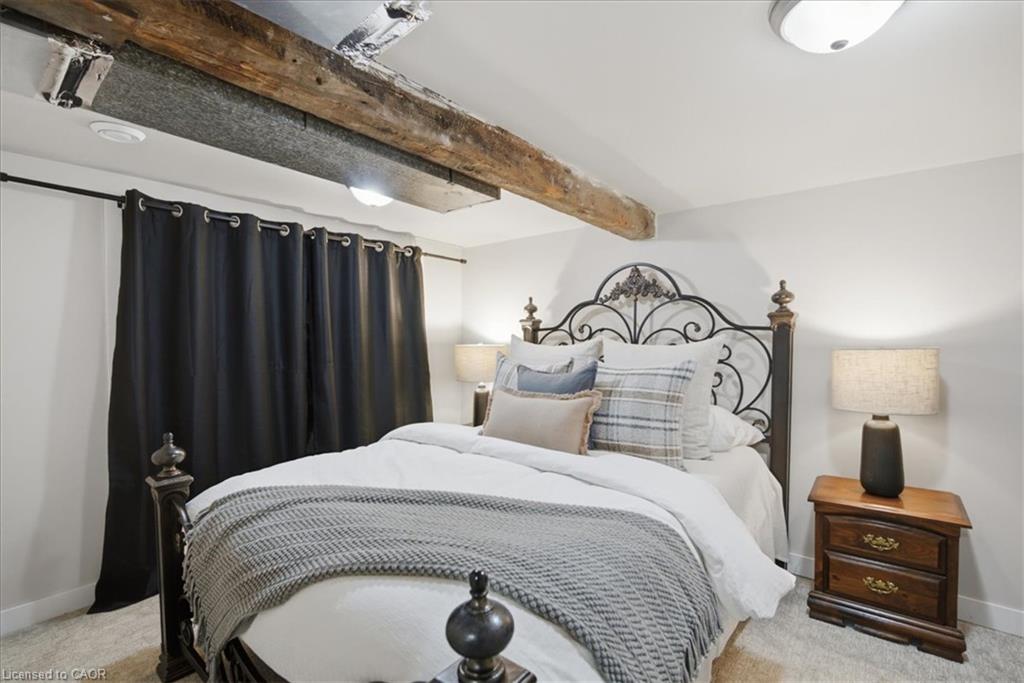 22 Delena Avenue N Property Photo 15