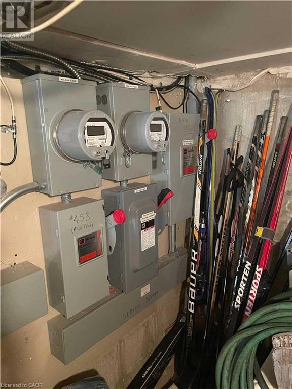 453 Brant Street Property Photo 6