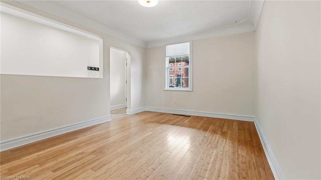 180 West Avenue Property Photo 6