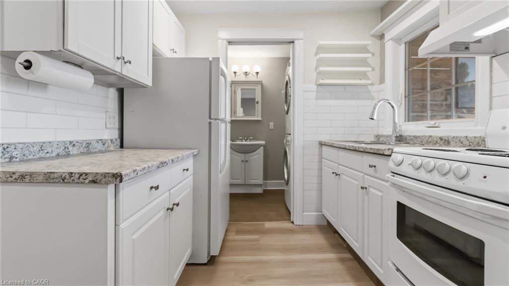 180 West Avenue Property Photo 9