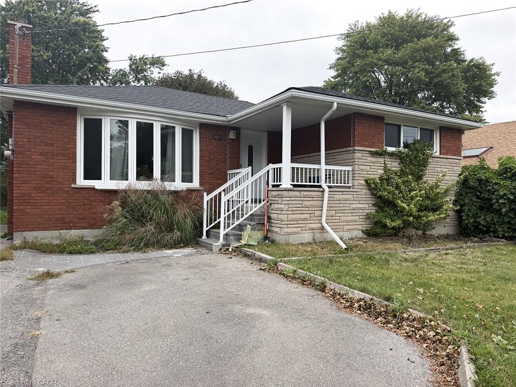 1107 Mohawk Road E Property Photo 1