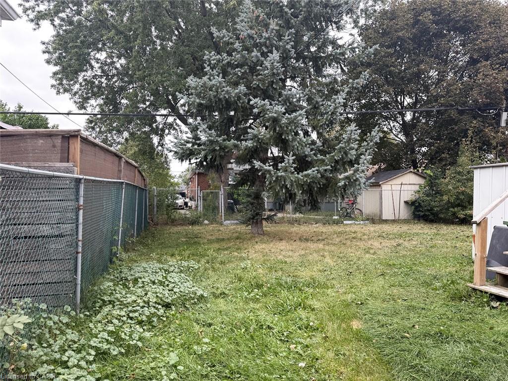 1107 Mohawk Road E Property Photo 4