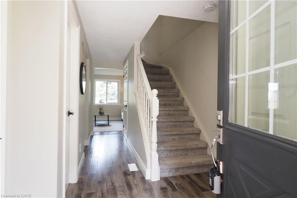 495 Misty Crescent Property Photo 4