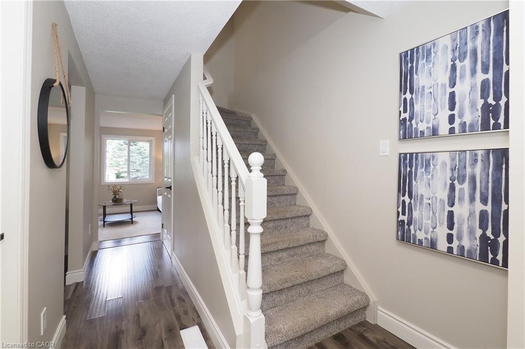 495 Misty Crescent Property Photo 6