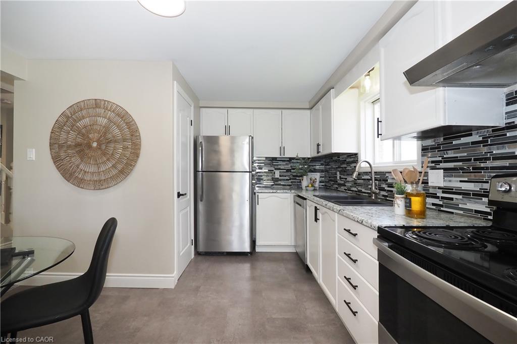 495 Misty Crescent Property Photo 16
