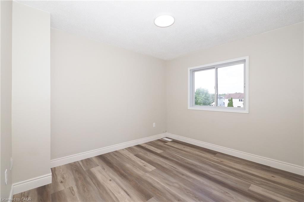 495 Misty Crescent Property Photo 28