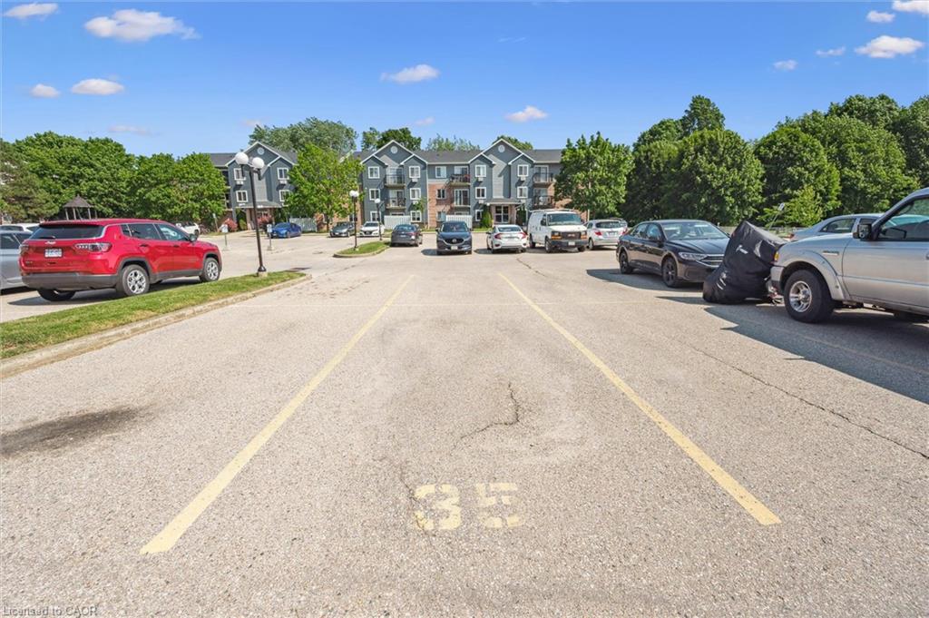 210-275 Eiwo Court Property Photo 32