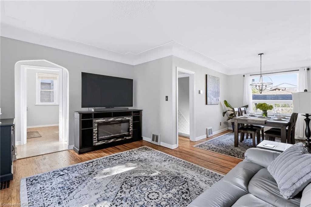 164 Charlotte Street Property Photo 12
