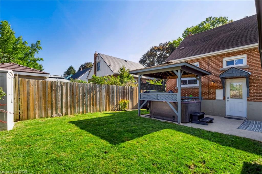164 Charlotte Street Property Photo 50