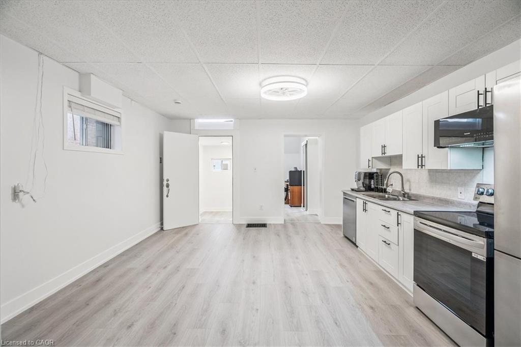 183 Market Street Property Photo 10