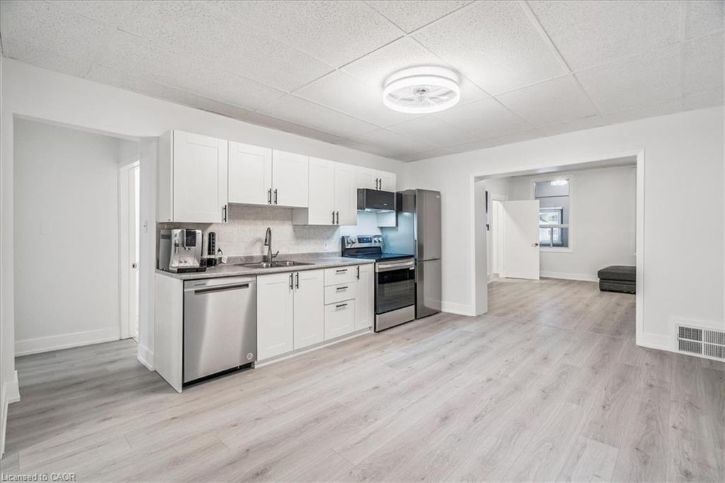 183 Market Street Property Photo 12