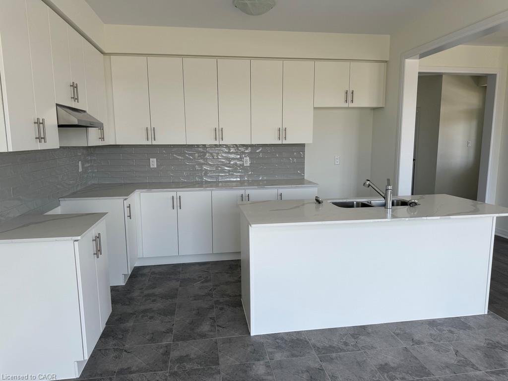 40 Turnbull Drive Property Photo 6