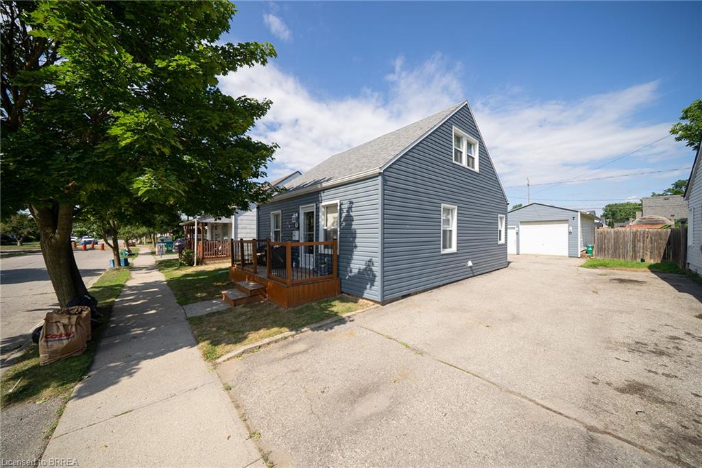 77 Eighth Avenue Property Photo 4