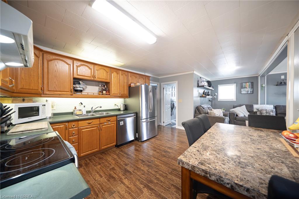 77 Eighth Avenue Property Photo 9