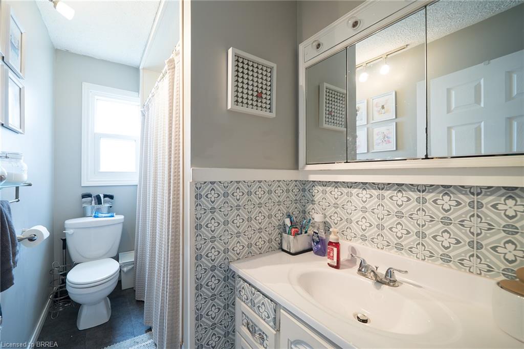 77 Eighth Avenue Property Photo 14