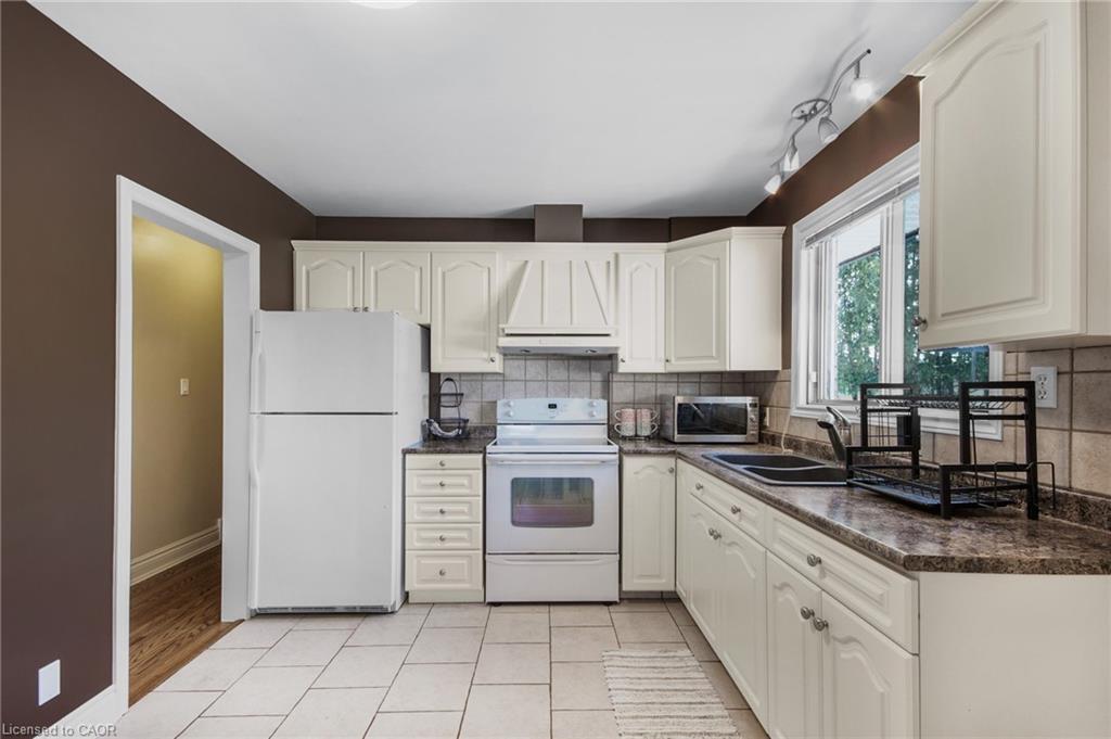 185 Burlington Street Property Photo 8