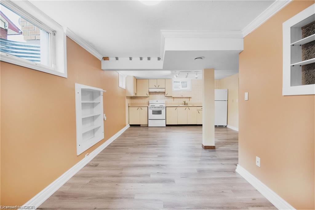 185 Burlington Street Property Photo 19