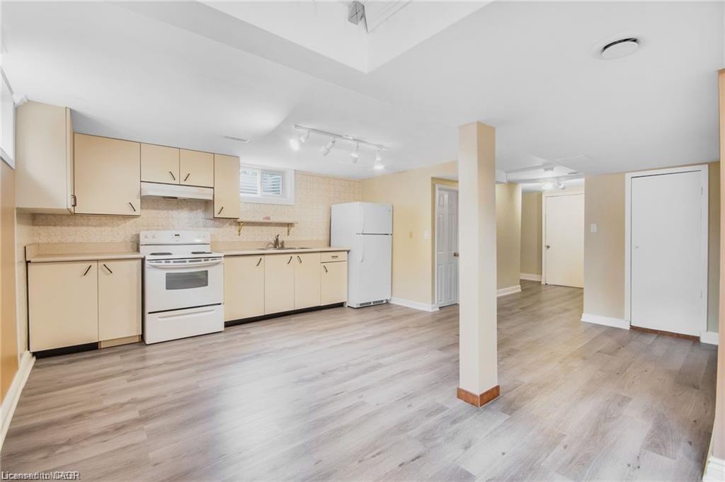 185 Burlington Street Property Photo 20