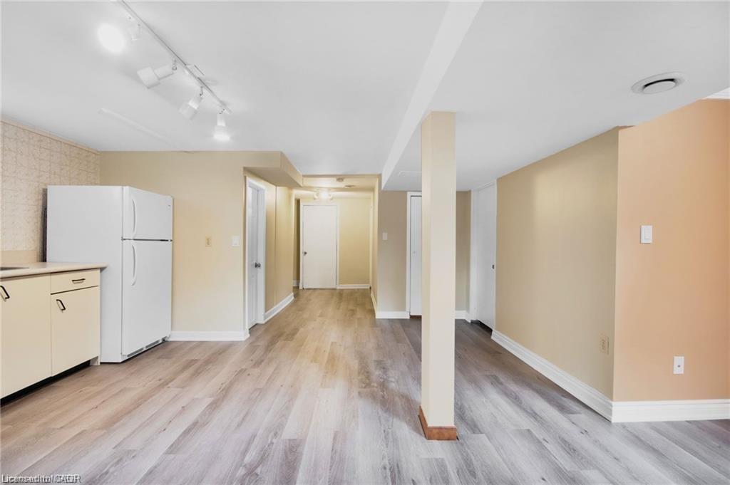 185 Burlington Street Property Photo 22