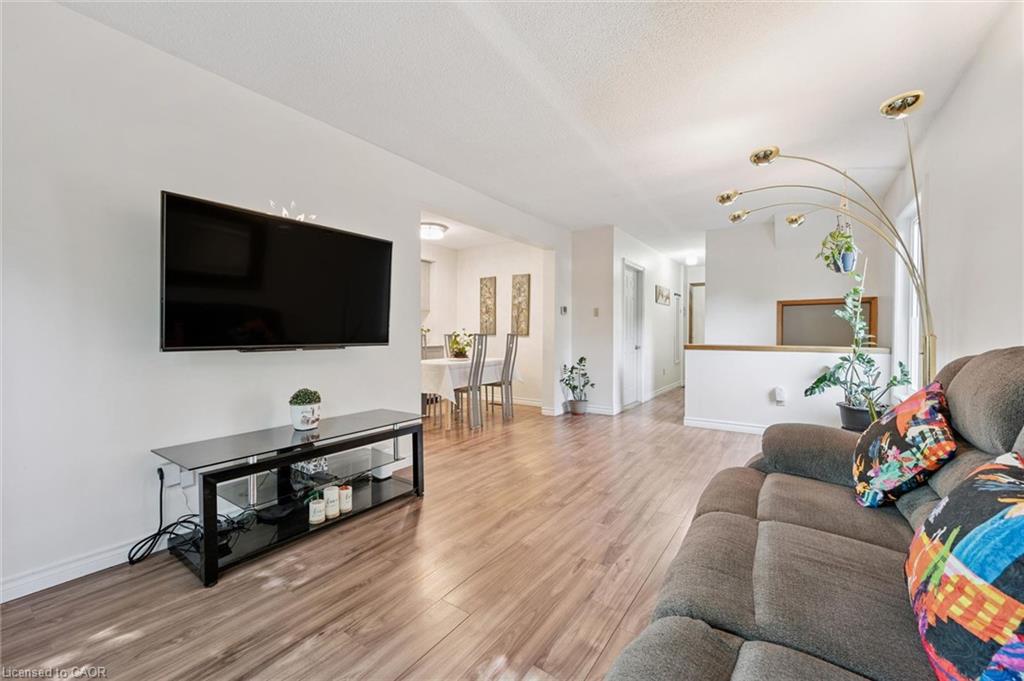 53-46 Cedarwoods Crescent Property Photo 11