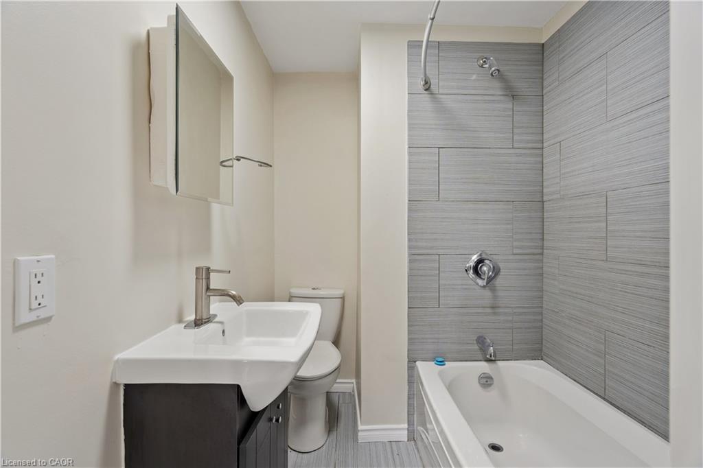 1b-1 Elgin St N Property Photo 7
