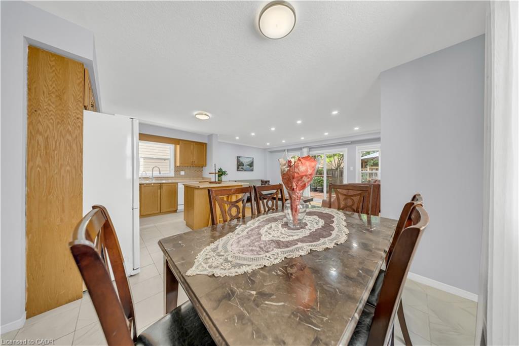 425 Speckled Alder Street Property Photo 16