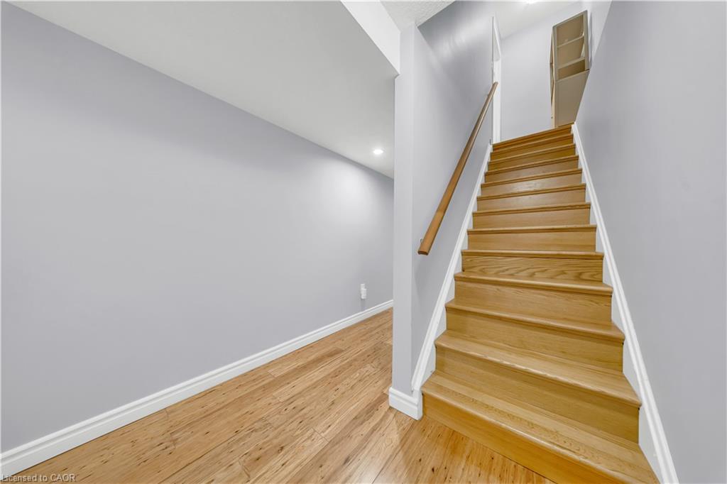 425 Speckled Alder Street Property Photo 33