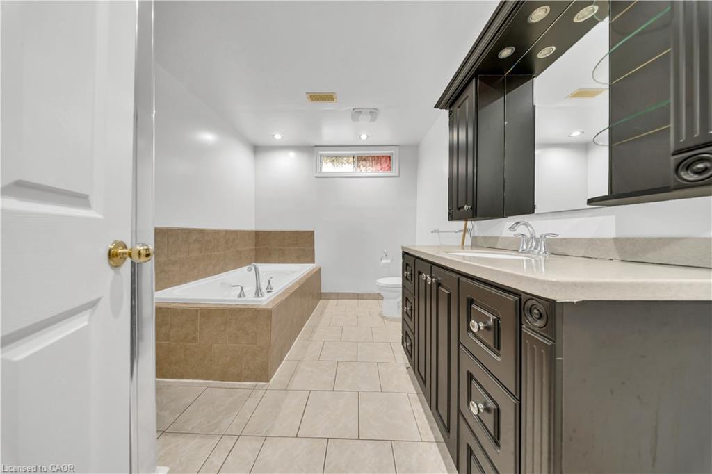 425 Speckled Alder Street Property Photo 37