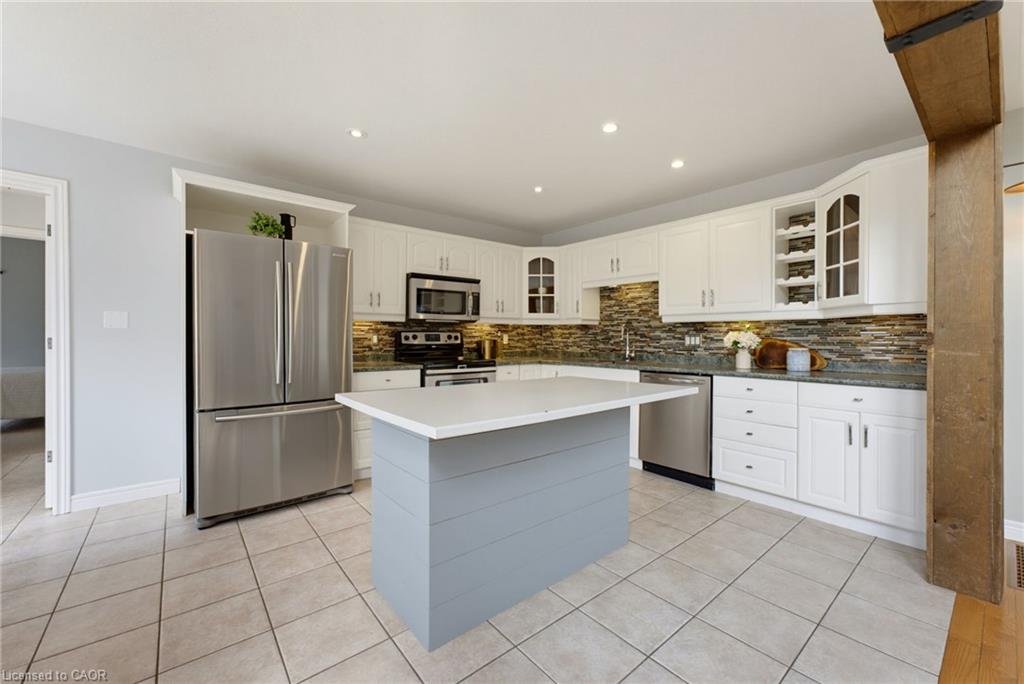 2 Glen Morris Road E Property Photo 15