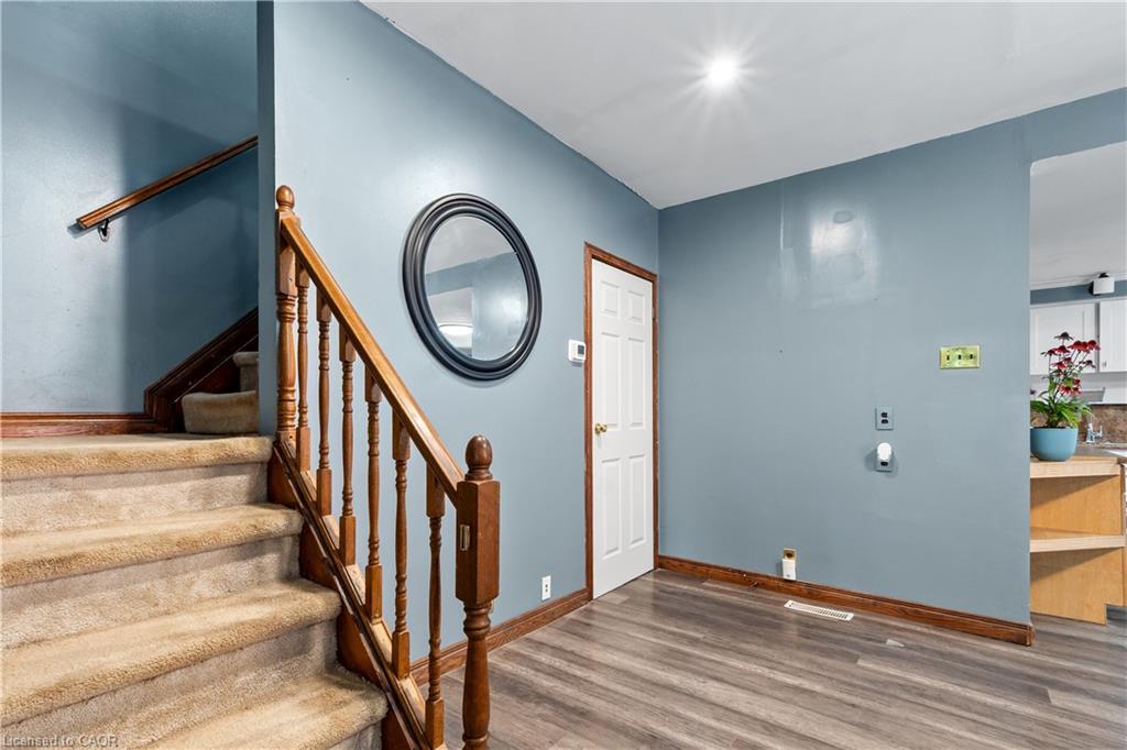 126 Cayuga Street Property Photo 32