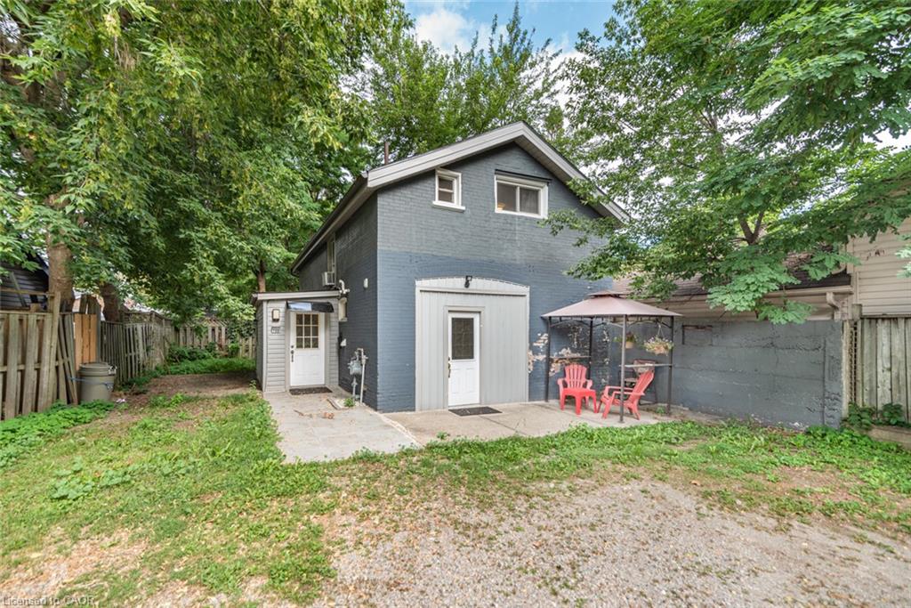 B-70 Palace Street Property Photo 1
