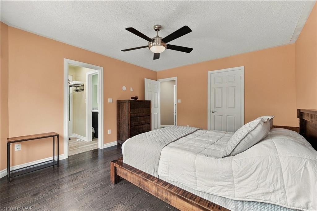 295 John Street S Property Photo 12