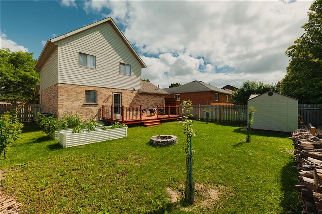 295 John Street S Property Photo 20