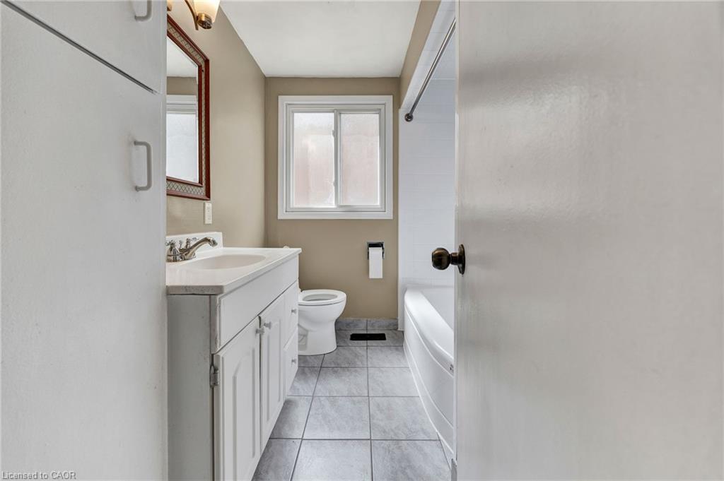 2-271 Prospect Avenue Property Photo 4