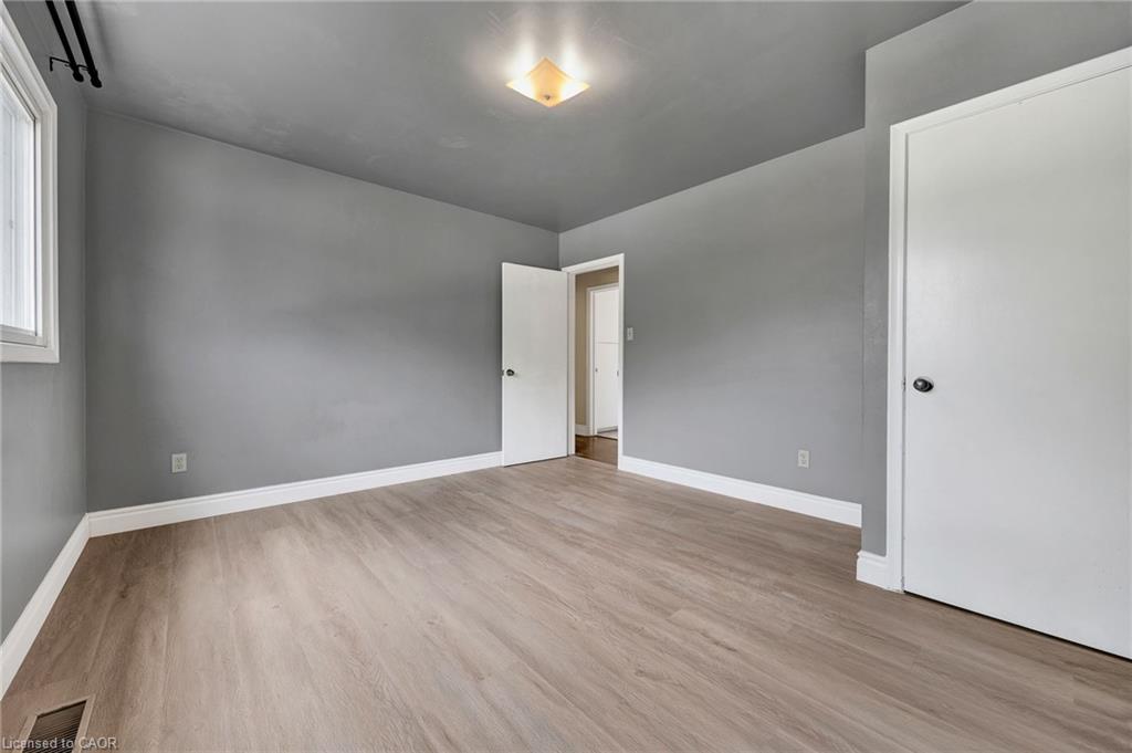 2-271 Prospect Avenue Property Photo 7