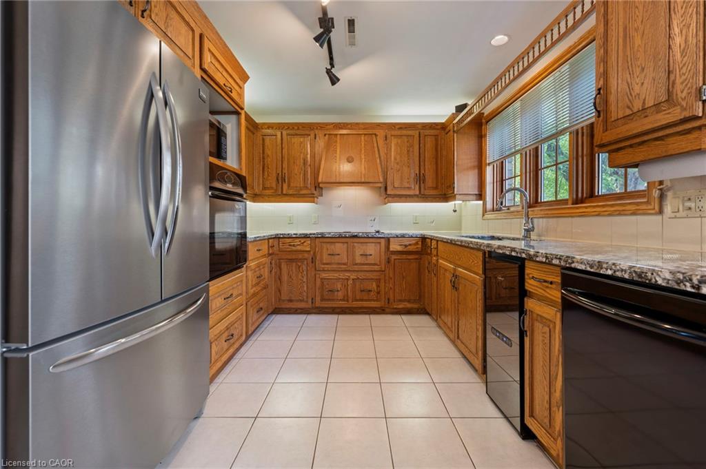 6 Howey Avenue Property Photo 11