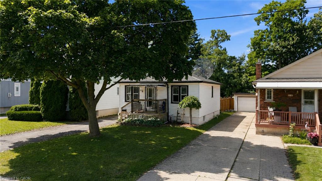 13 Prestwick Avenue Property Photo 2