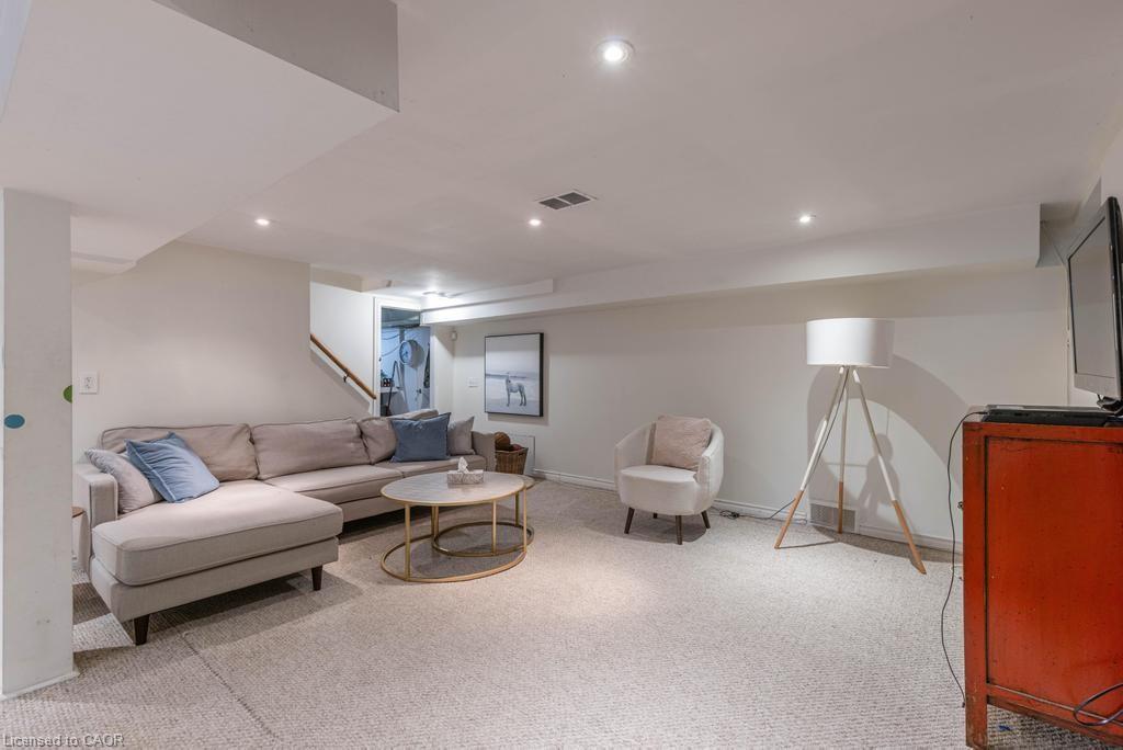 27 Arcade Crescent Property Photo 36